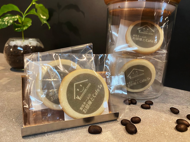 お部屋とCafeロゴ入りクッキー